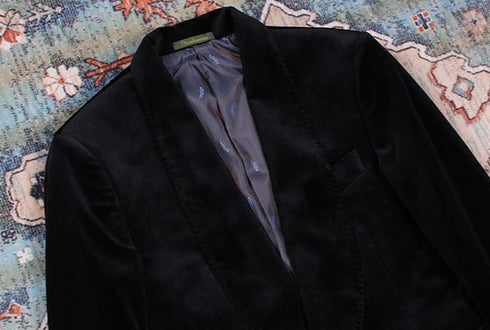 Black Velvet Tuxedo Jacket – Inspired by Men's Modern Suits for Wedding Plus Size